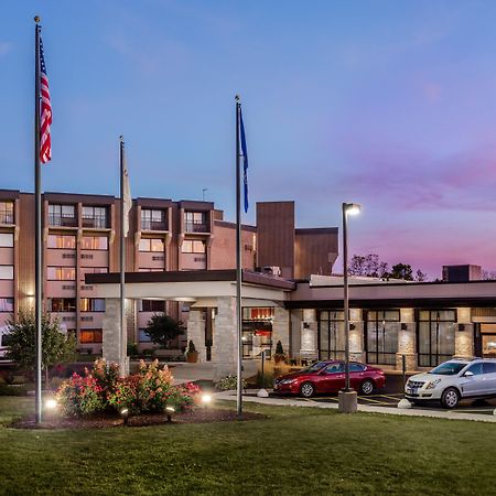Hotel Crowne Plaza Milwaukee South By Ihg Exterior foto